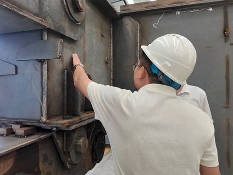 Crane Production Workshop Visiting Crane Production Workshop Visiting